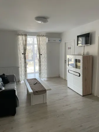 Apartament Modern  1 Отели в г. Питешти