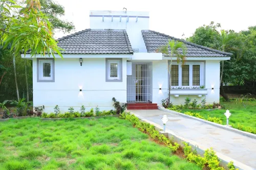 2 Bed Room Self Cooking Villa with Lawn