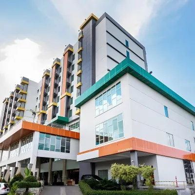 Dalton Hotel Makassar Hotels near Alfamart Pajjaiang Daya