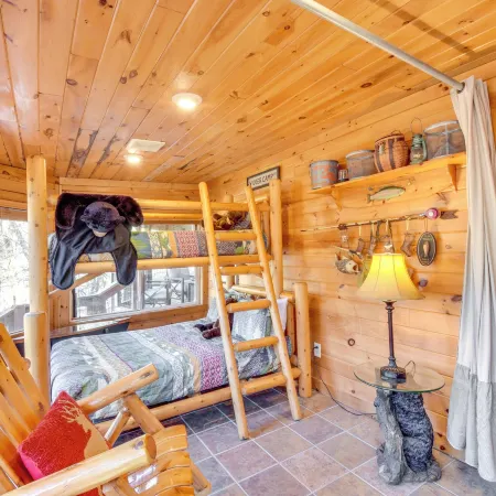 Hot Tub & Fire Pit: Riverfront Helen Cabin