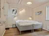 "Enrica" - 250m from the sea