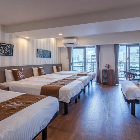 Living Inn Asahibashiekimae Premier Отели рядом со станцией Асахибаши