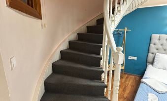 Linden Houses Apartments