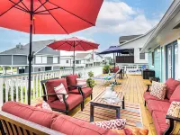 Steps to Pirate Beach: Galveston Home w/ Deck! Hotels near West End