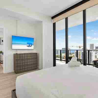 Miami 72 Building - 360-degree Views - We host Rooms