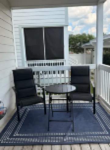 “The Blue Lagoon” a 3-bedroom townhome in charming Lake Charles with AC, WiFi