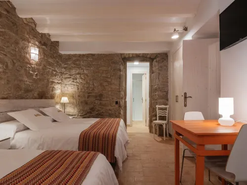 Cottage in Castellnou with Forest Trails