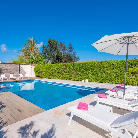 L'eresta - Villa With Private Pool. Free Wifi