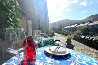 Cottage - Sleeps 4 - Pet Friendly - Terrace Hotel a Pistyll