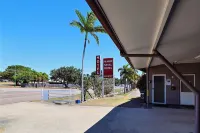 Shell Motel (Pearly Shell Motel) Hotels in Bowen