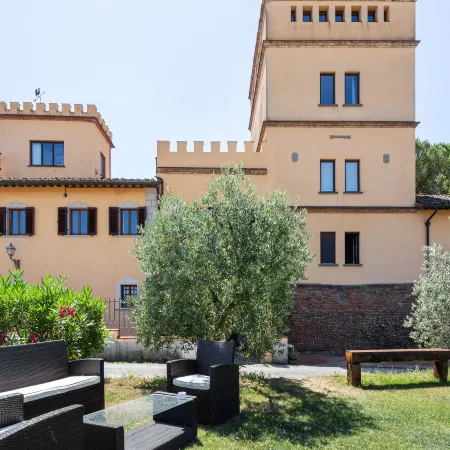 Poolside Leisure in Empoli Hideaway