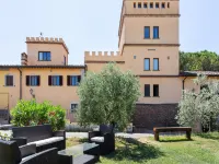 Poolside Leisure in Empoli Hideaway