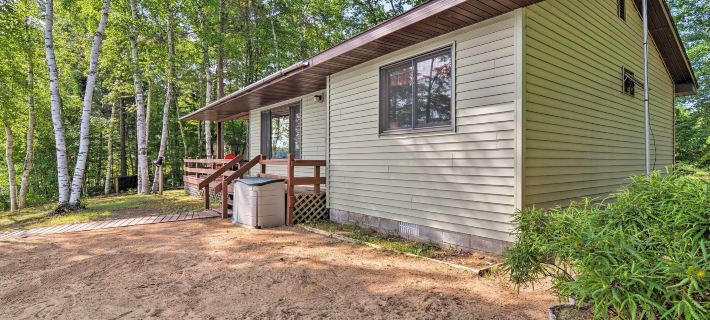 Lakefront Cabin w/ Private Dock & Beach! Hotels in Delta County