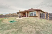 8 Mi to Fort Cavazos! Modern Home w/ Fire Pit - 3 ดาว