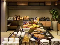 Ibis Plaza Balneario Camboriu - 早餐