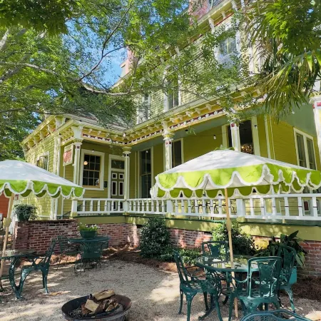 Rothschild-Pound House Inn