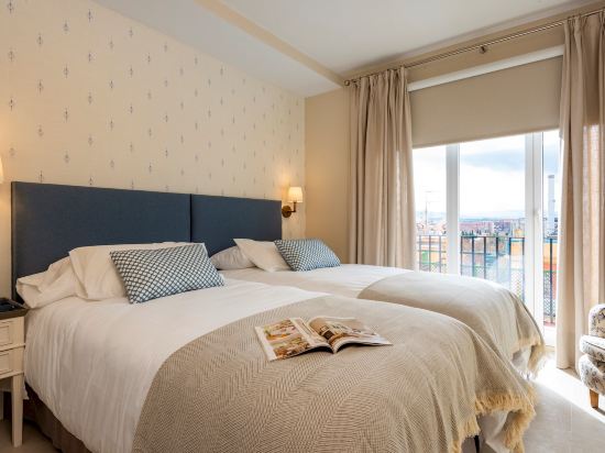 Great Apartment with Garden and Pool. San Ignacio II