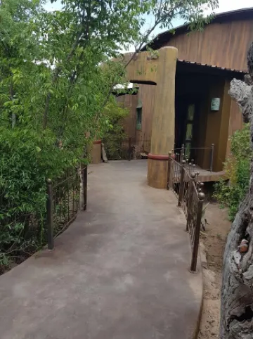 Leopards Rock Bush Boutique