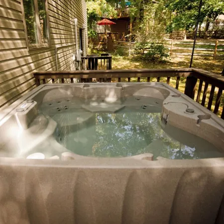 Massanutten Mountain Retreat: Hot Tub, Game Room & Yard