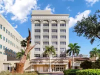 The Banyan Hotel Fort Myers, Tapestry Collection by Hilton Hotels near Edison Park