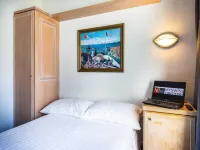 Modern Apartment - AC- 1BR-2P- Geneva