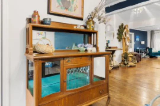 Spacious Open Floor Plan. 5 Beds. 5 TVs Art.