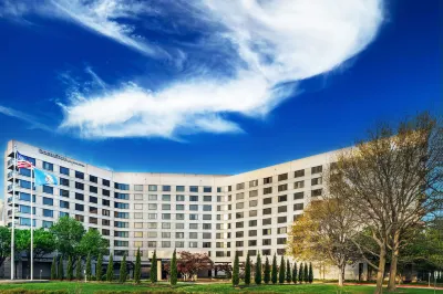 DoubleTree by Hilton Tulsa - Warren Place Các khách sạn gần Whiteside Park