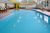 홀리데이 인 익스프레스 세인트 크로이 밸리 바이 IHG - 수영장