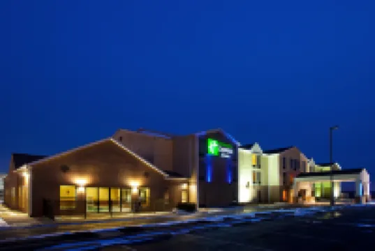 Holiday Inn Express & Suites CLEVELAND-STREETSBORO by IHG Hotels in Streetsboro