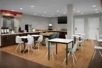 阿爾伯克基機場湯普拉斯套房飯店