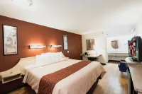 Red Roof Inn Cincinnati - Sharonville Hotels in Woodlawn