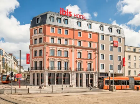 ibis le Mans Centre Gare Nord 3 stars Отели рядом с достопримечательностью «Home of Adam and Eve»