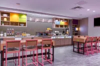 Home2 Suites by Hilton Clermont - breakfast
