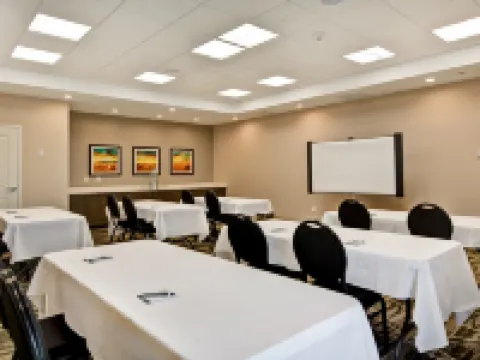 ホームウッド スイーツ バイ ヒルトン ハドレー アマースト ハードリーのホテル