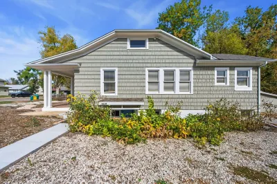 UNC 옆에 위치한 친근한 방갈로 - 무료 크루저 바이크 포함! 하이 플레인스 리브러리 디스트릿 - 센티니얼 파크 도서관 주변 호텔