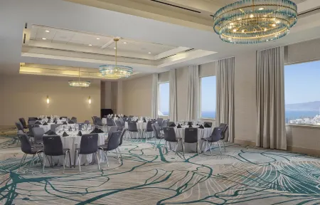 Hyatt Centric Delfina Santa Monica Отели рядом с достопримечательностью «Museum of Flying»