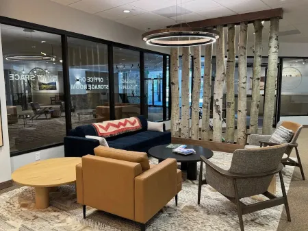 Steps from Riverfront Gondola, Modern Cozy Condo, Free Underground Parking