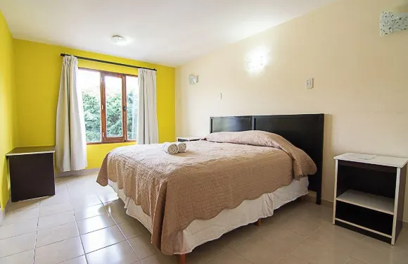 派內羅斯德爾瓦勒旅舍