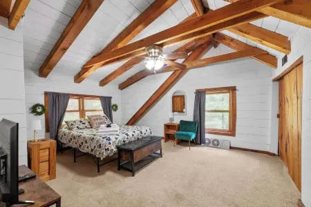 Outdoors Sleeps7 Family Getaway Fun Arcade