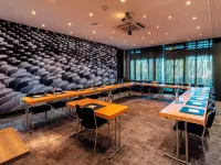 Arthotel Ana im Olympiapark Hotels near Moosach