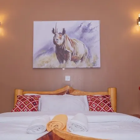 Lux Suites Enkarsis Bungalow Kisaju Отели в г. Сентрал