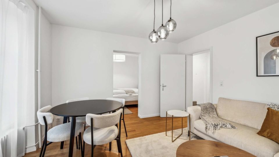 Modern 2 Bdr-flat top Location