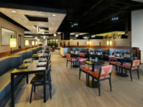 Buffalo Marriott Niagara Hotels in Amherst