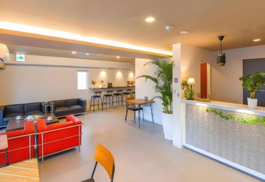 미스터 긴조 샨티반 내부