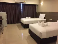14 Resort Hotels near Bang Khae