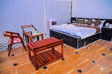 Barkha Desert Safari Camp Sam Sand Dunes Отели рядом с достопримечательностью «Джайсалмер»