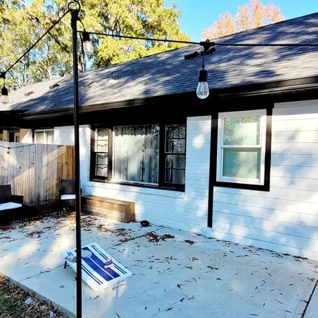 Cozy 3Br/2BA Home Near Downtown Monroe & Waxhaw with Fire Pit + Patio