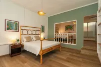 Beau Vallon Bungalows - balcony