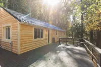 Rockhouse Cabin — Front Row View to Rock Formations