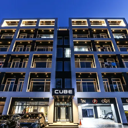 Hotel Cube Отели рядом с достопримечательностью «Пляж Канмун»